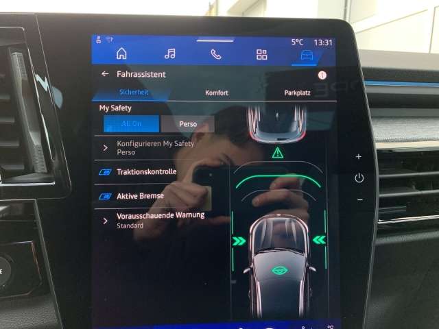 Fahrzeugbild eines Renault Austral