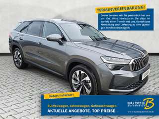 Schräge Frontansicht auf einen Skoda Kodiaq , freigestellt