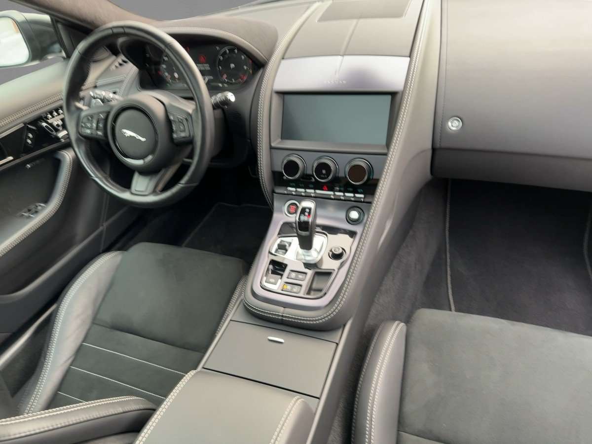 Fahrzeugbild eines Jaguar F-Type