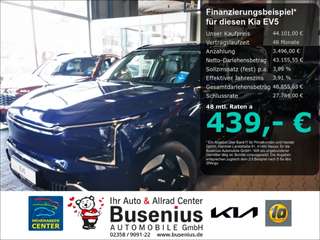 Schräge Frontansicht auf einen Kia EV5 , freigestellt