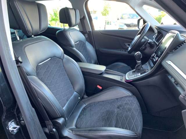 Fahrzeugbild eines Renault Grand Scénic