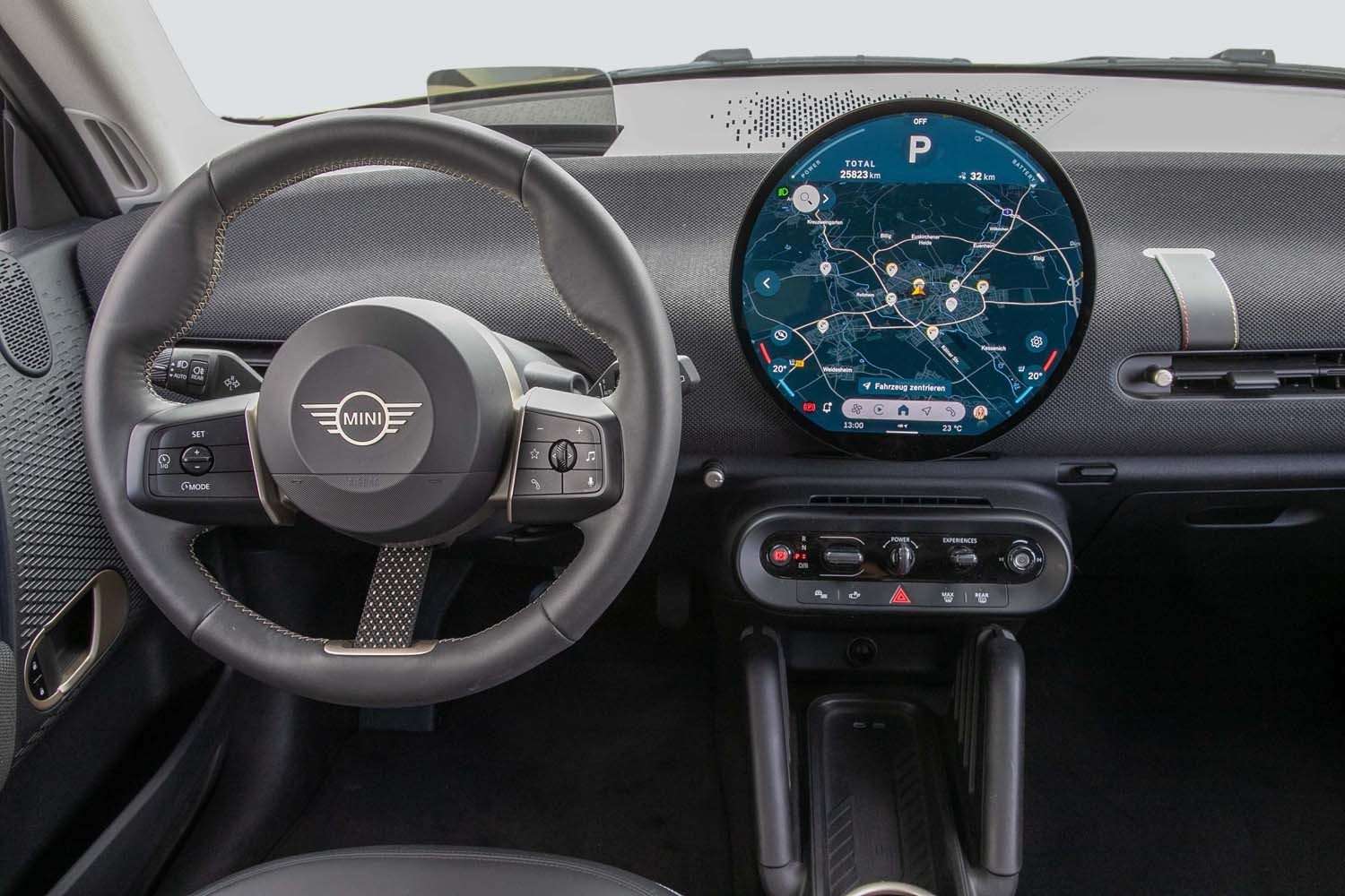 Fahrzeugbild eines MINI COOPER SE