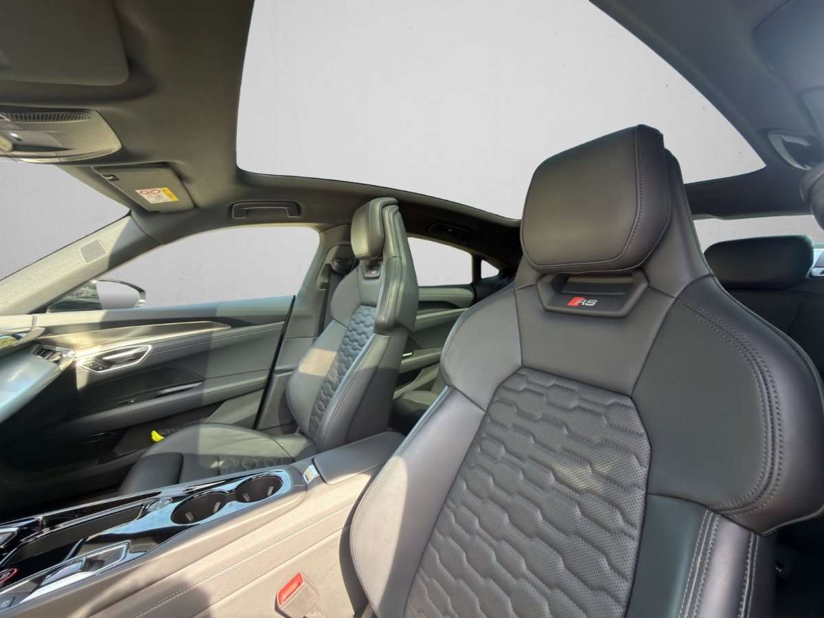 Fahrzeugbild eines Audi e-tron GT