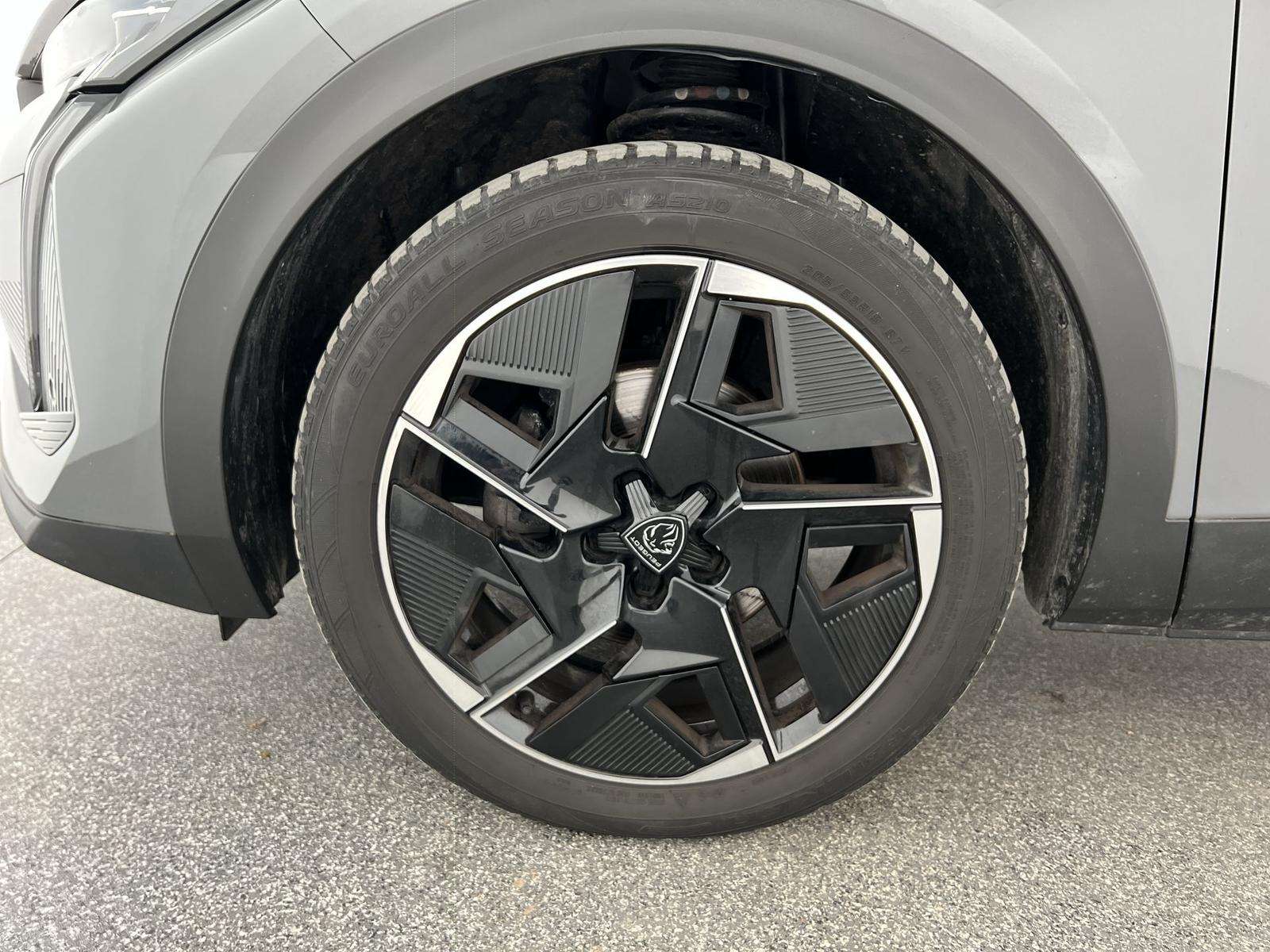 Fahrzeugbild eines Peugeot 408