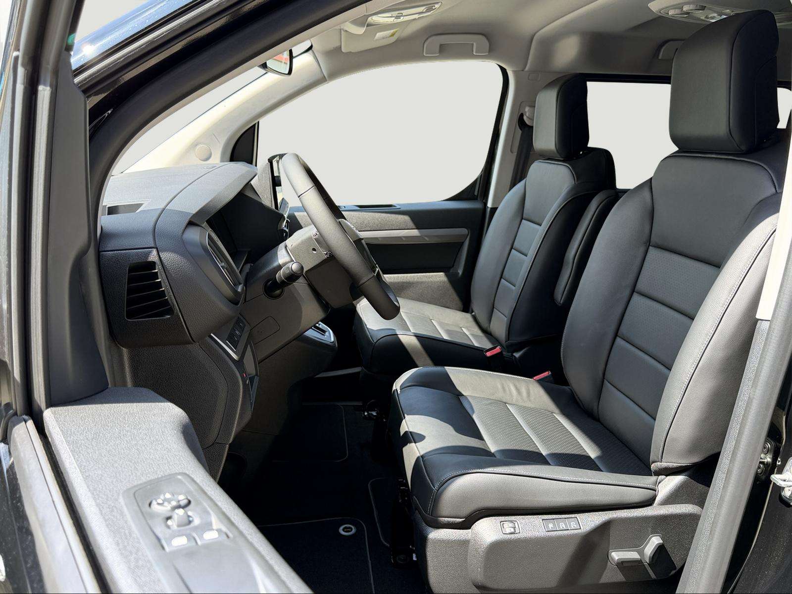 Fahrzeugbild eines Opel Zafira Life