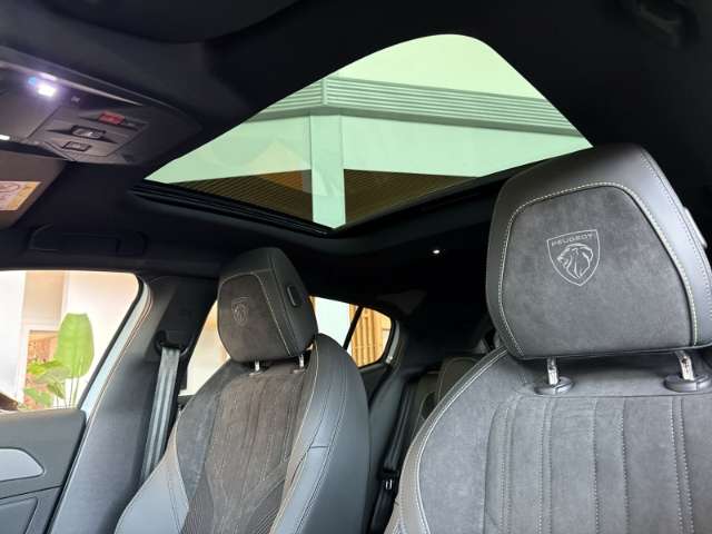 Fahrzeugbild eines Peugeot 408