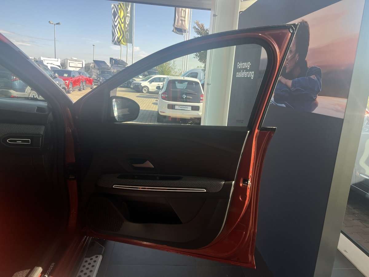 Fahrzeugbild eines Dacia Jogger