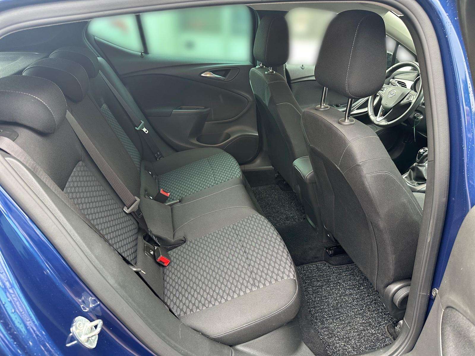 Fahrzeugbild eines Opel Astra