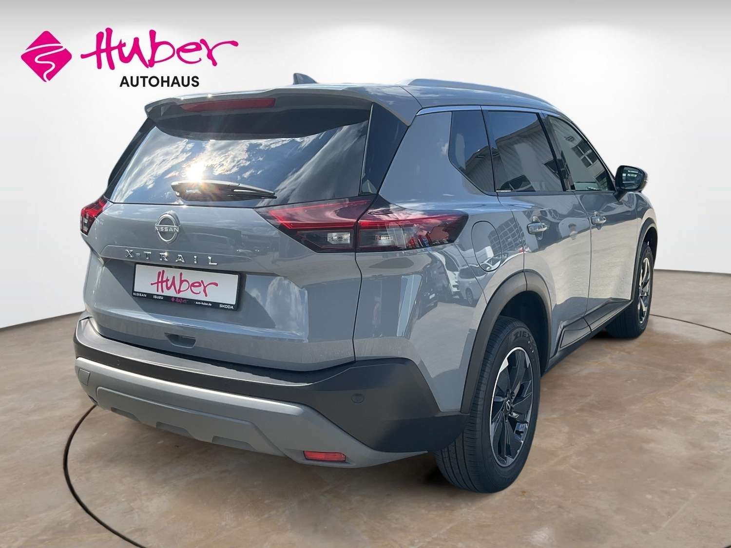Fahrzeugbild eines Nissan X-TRAIL