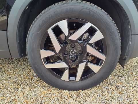 Fahrzeugbild eines Opel Mokka Electric