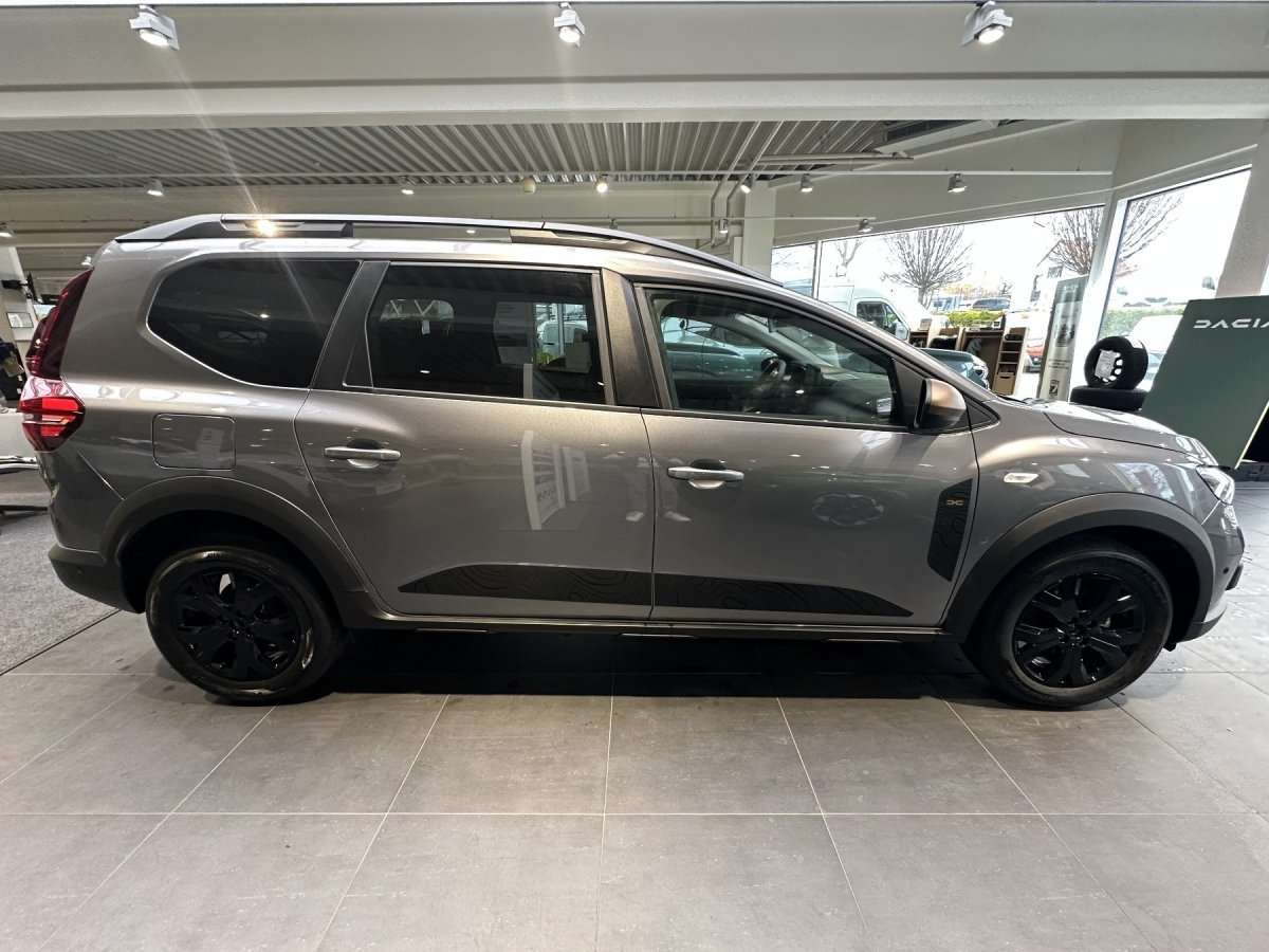 Fahrzeugbild eines Dacia Jogger