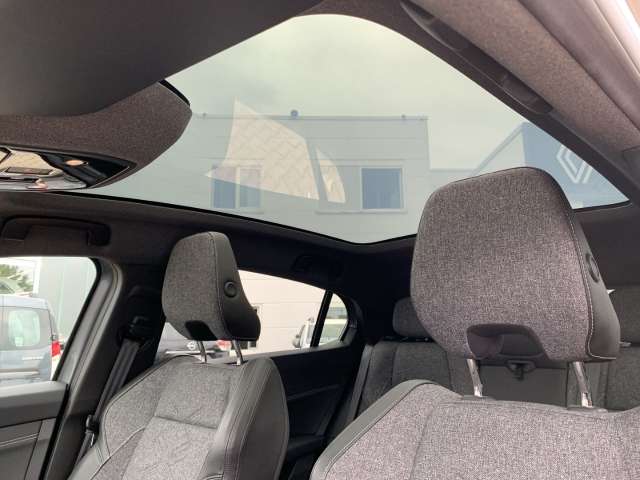 Fahrzeugbild eines Renault Rafale