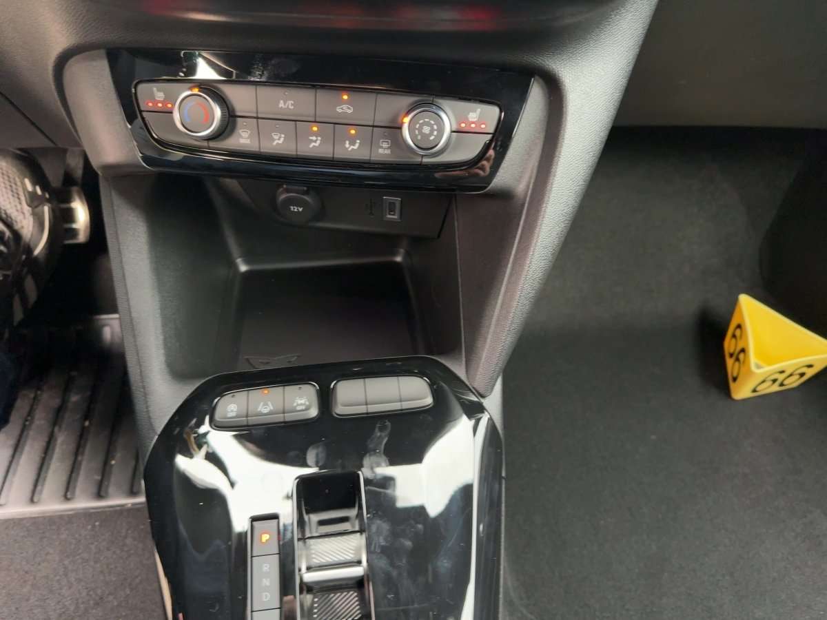 Fahrzeugbild eines Opel Corsa