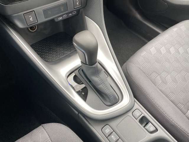 Fahrzeugbild eines Mazda Mazda2 Hybrid