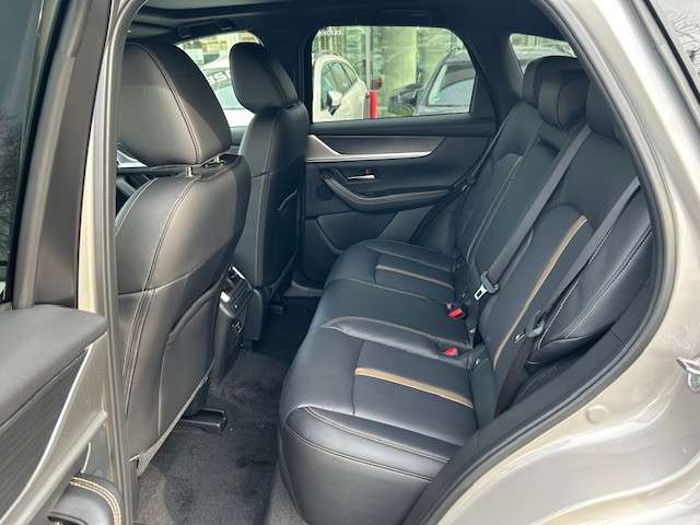 Fahrzeugbild eines Mazda CX-60