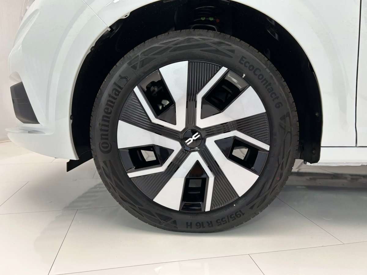Fahrzeugbild eines Dacia Sandero
