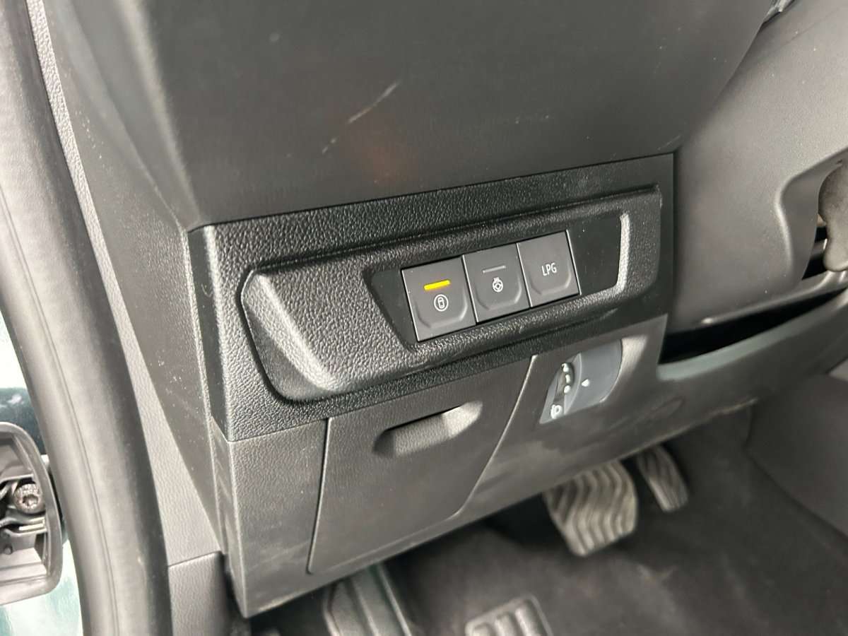 Fahrzeugbild eines Dacia Jogger