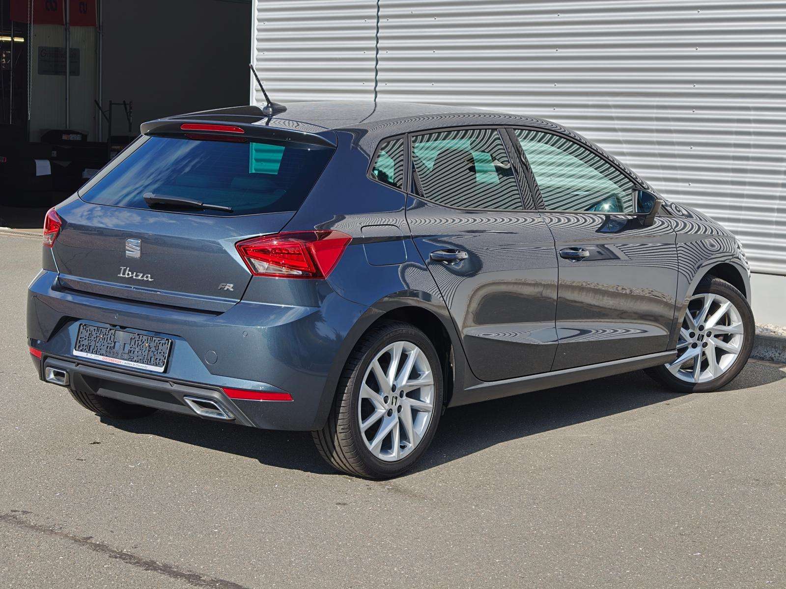 Fahrzeugbild eines SEAT Ibiza