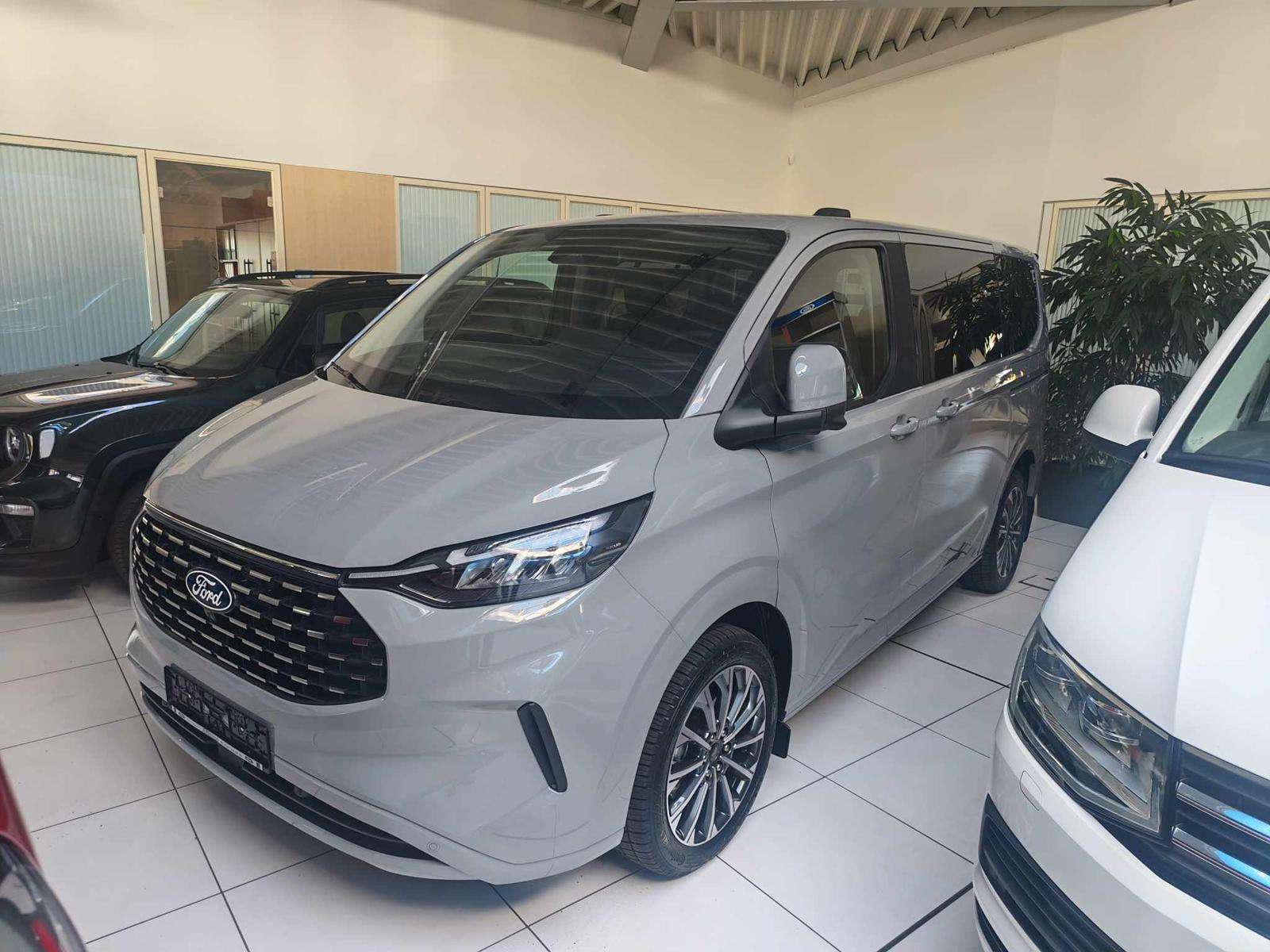 Fahrzeugbild eines Ford Tourneo Custom