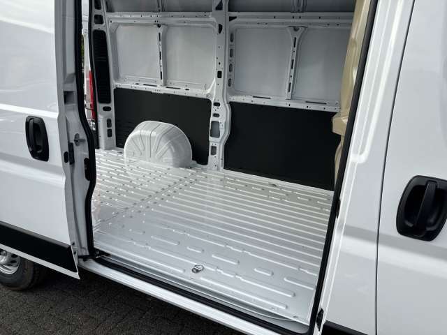 Fahrzeugbild eines Opel Movano