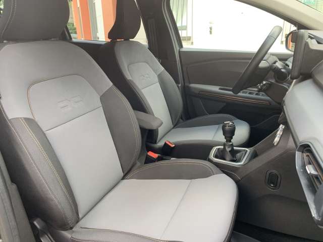Fahrzeugbild eines Dacia Jogger