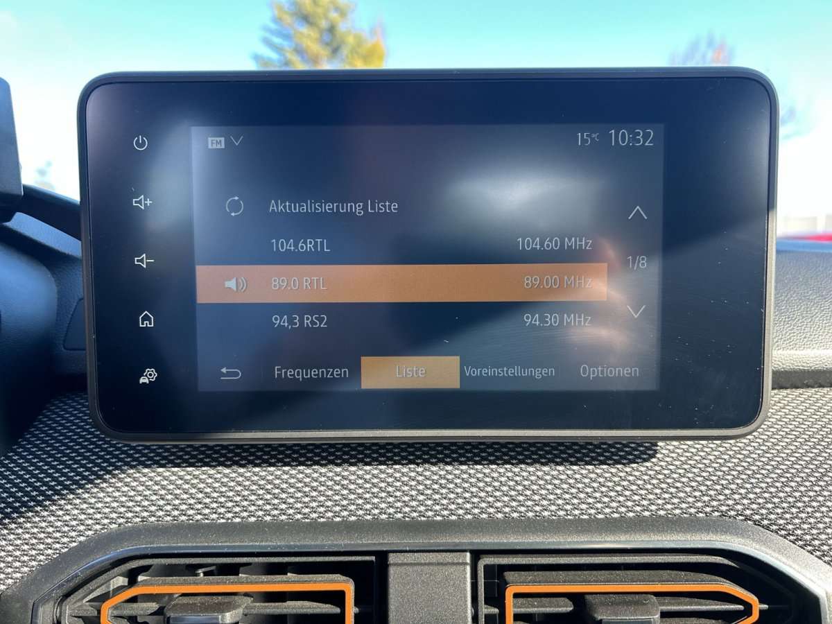 Fahrzeugbild eines Dacia Sandero