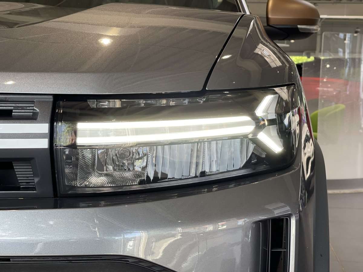 Fahrzeugbild eines Dacia Duster