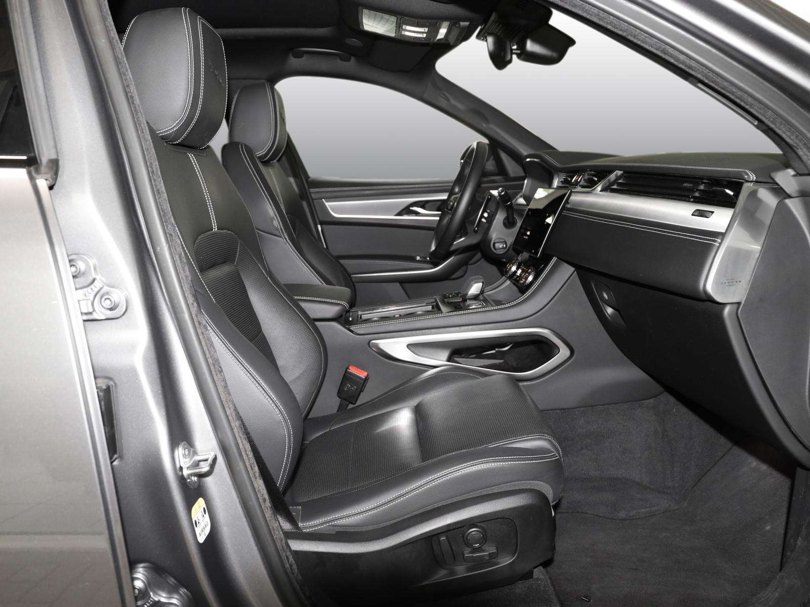 Fahrzeugbild eines Jaguar F-PACE