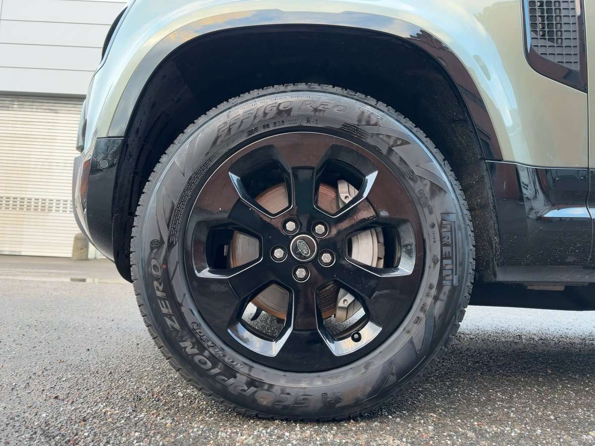 Fahrzeugbild eines Land Rover Defender