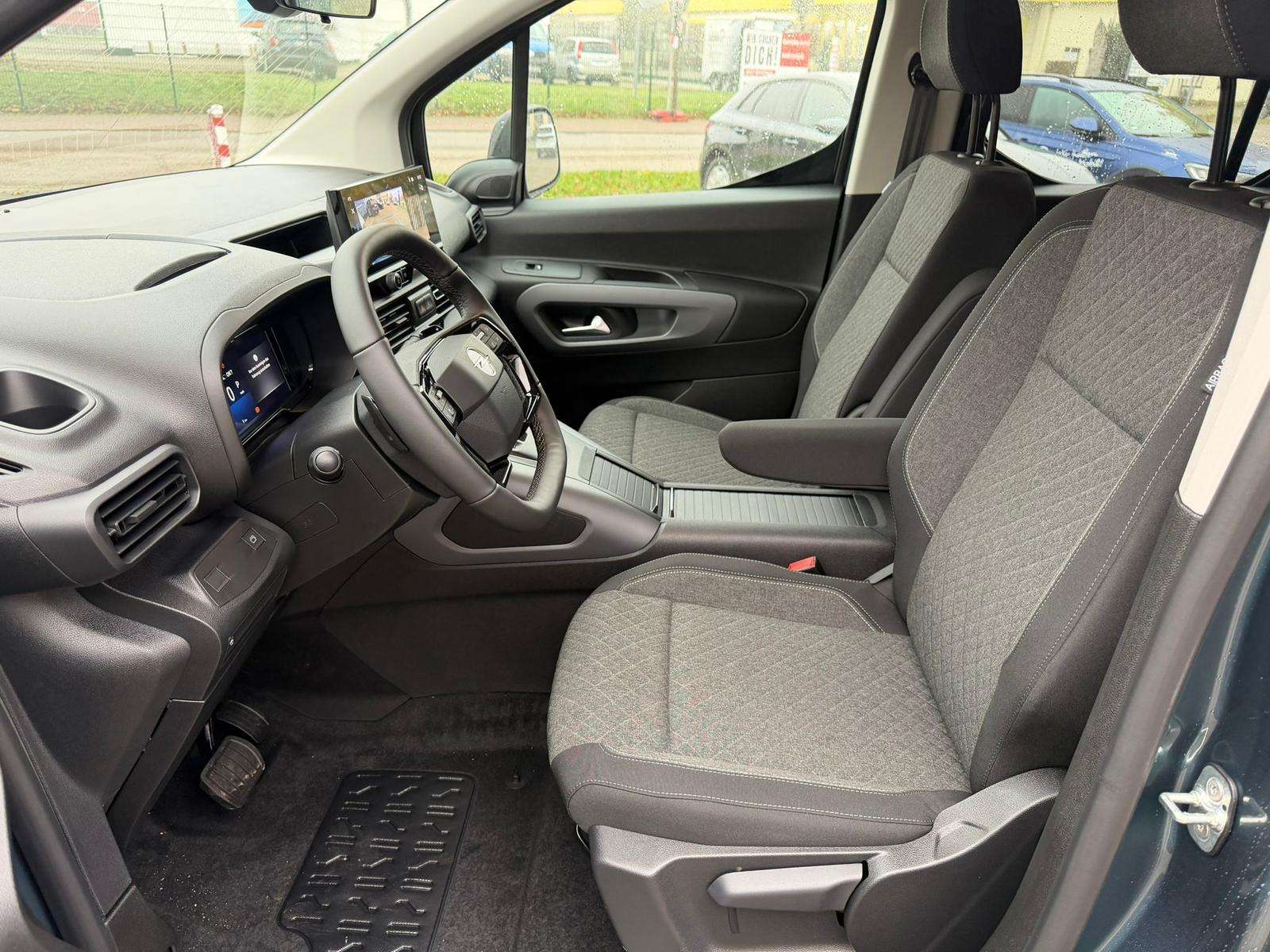 Fahrzeugbild eines Opel Combo Life