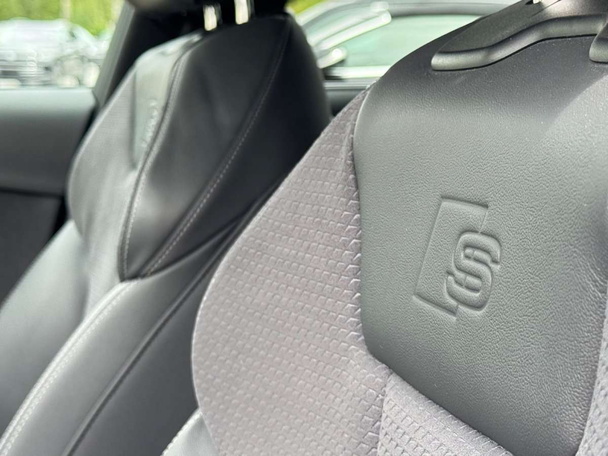 Fahrzeugbild eines Audi S4