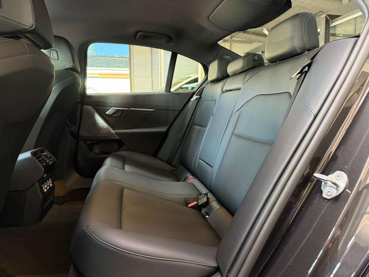 Fahrzeugbild eines BMW 5er-Reihe