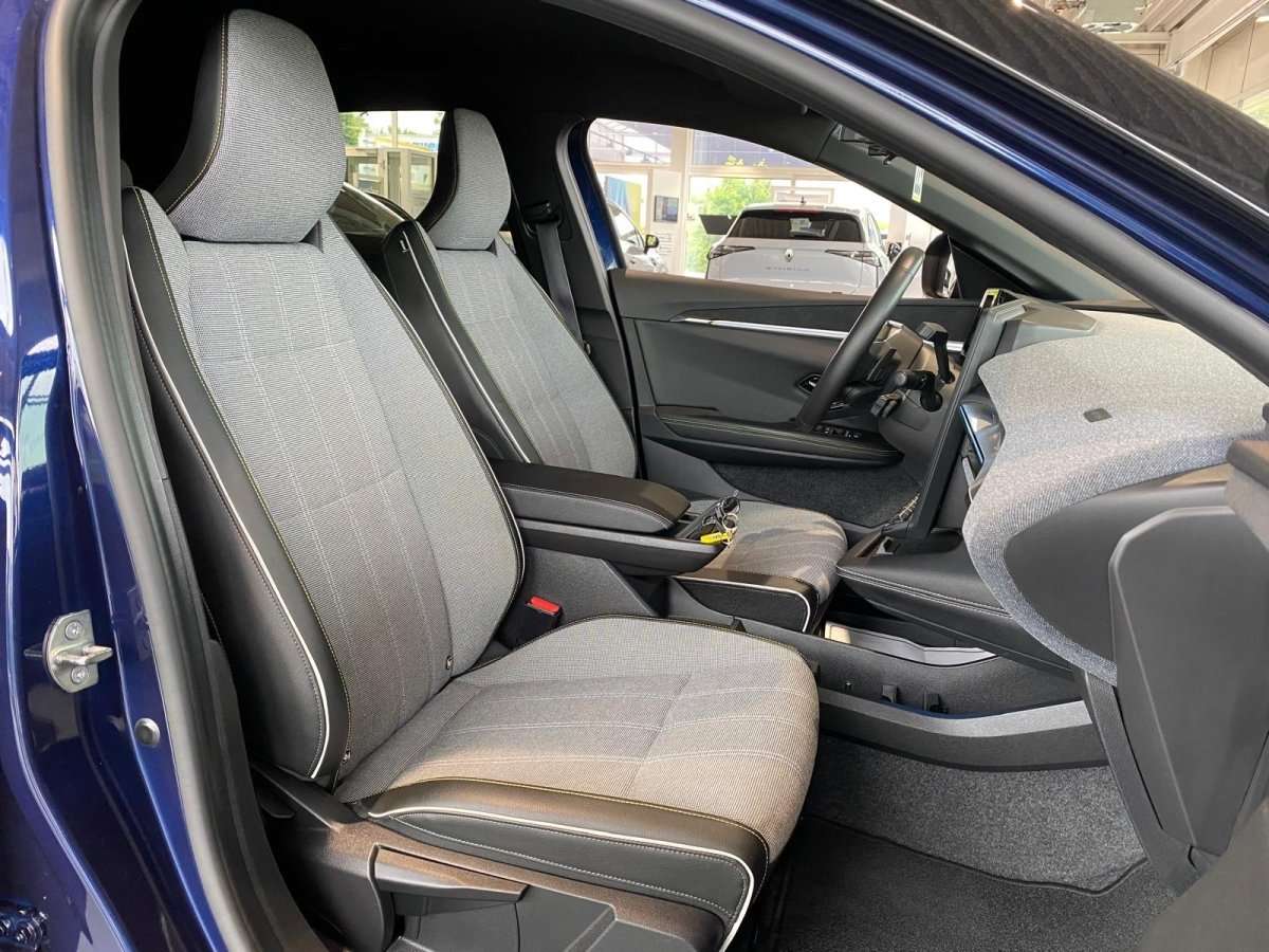 Fahrzeugbild eines Renault Megane E-TECH