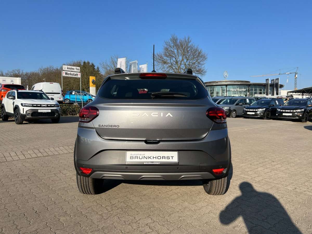Fahrzeugbild eines Dacia Sandero