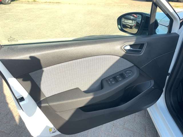 Fahrzeugbild eines Renault Clio