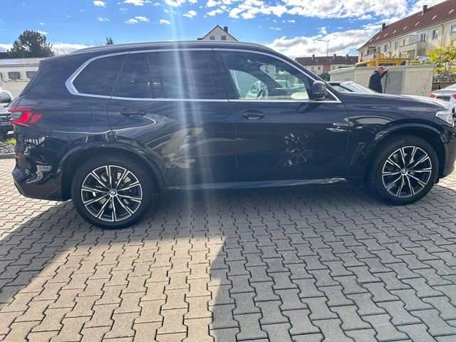 Fahrzeugbild eines BMW X5