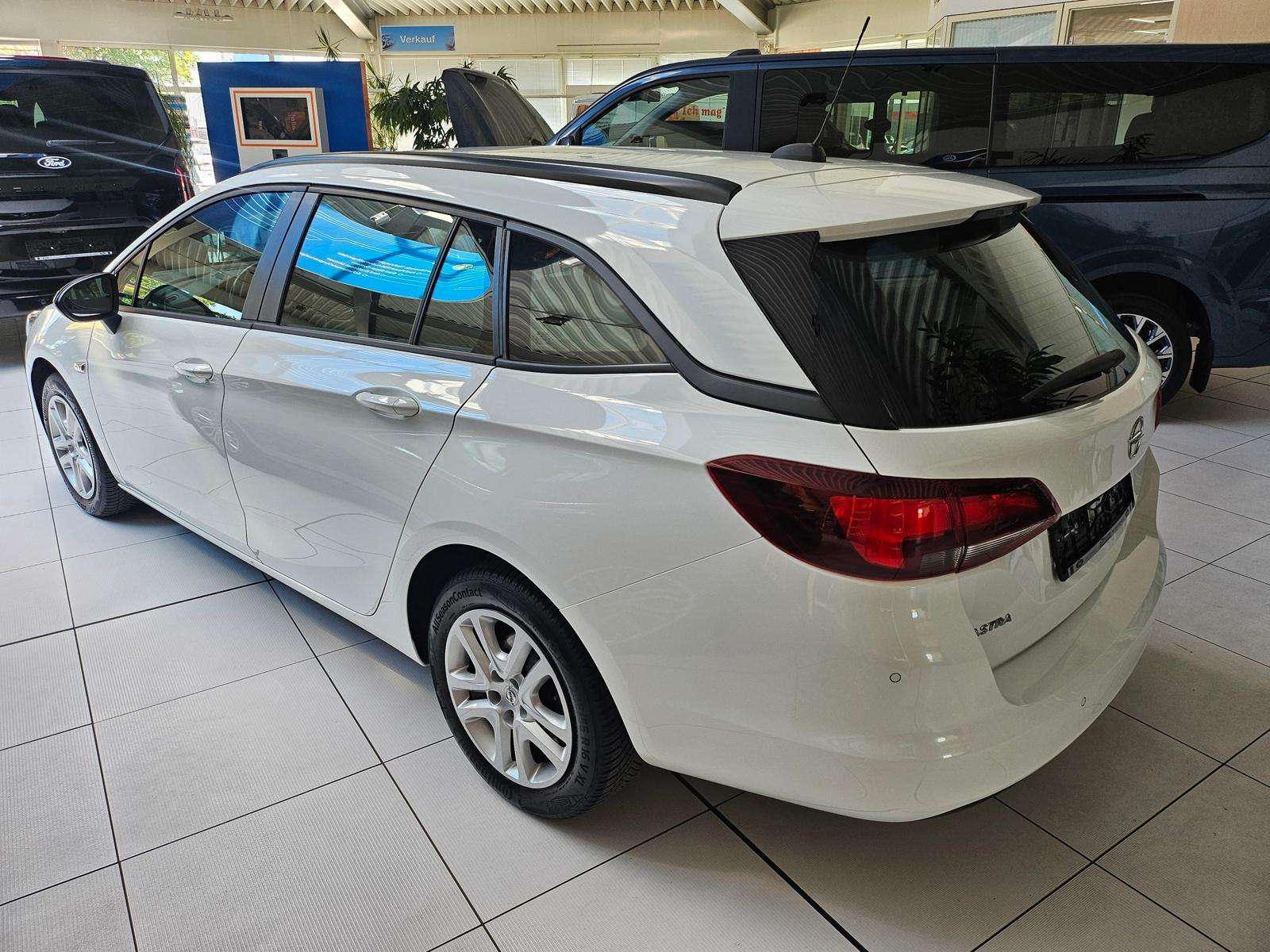 Fahrzeugbild eines Opel Astra