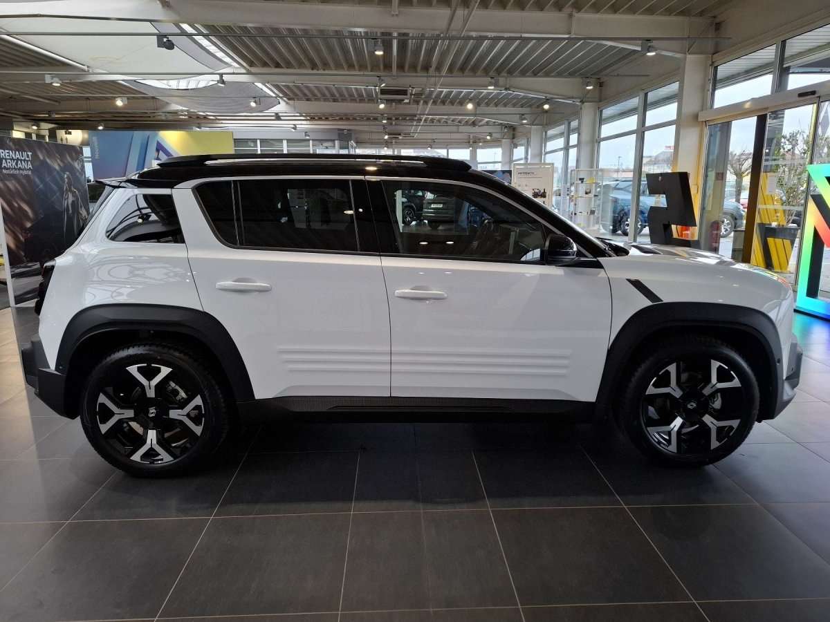 Fahrzeugbild eines Renault 4 E-TECH