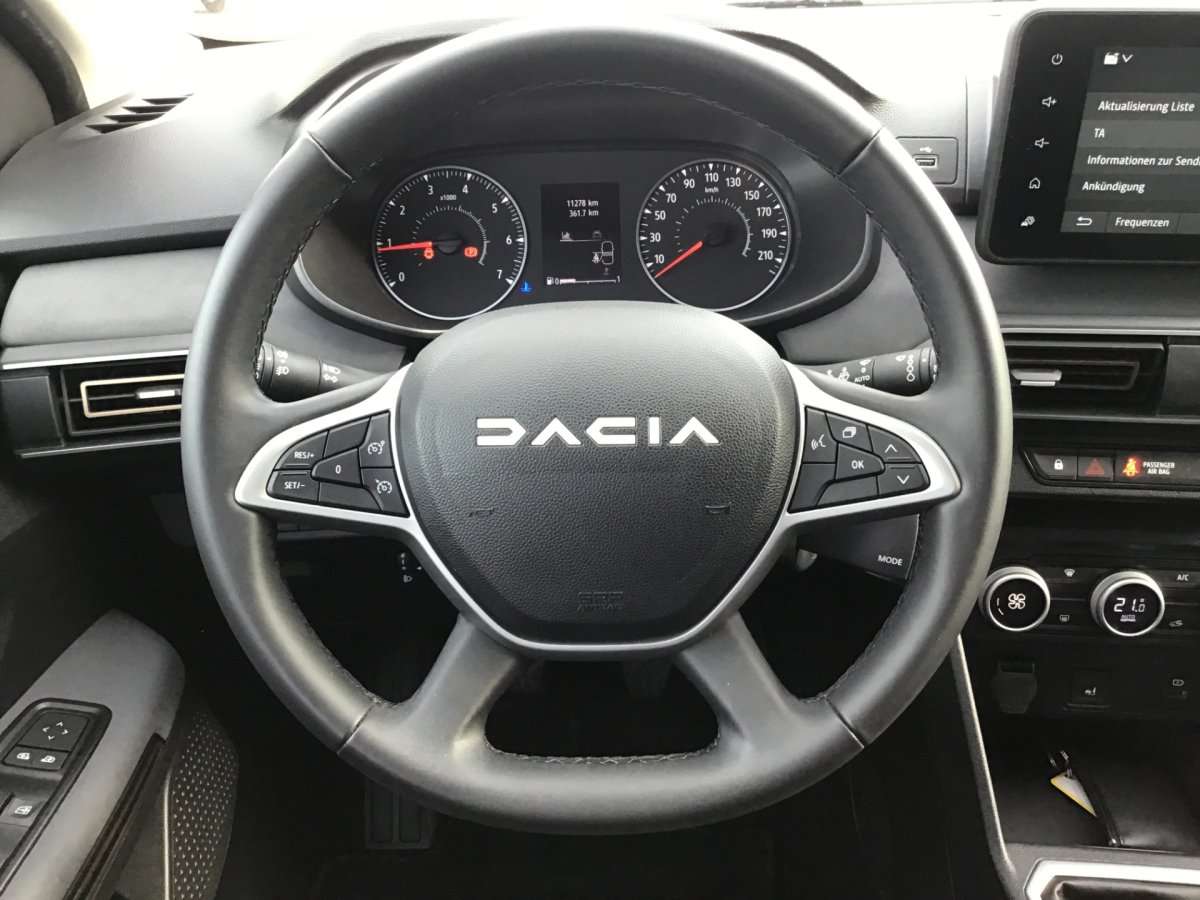 Fahrzeugbild eines Dacia Sandero