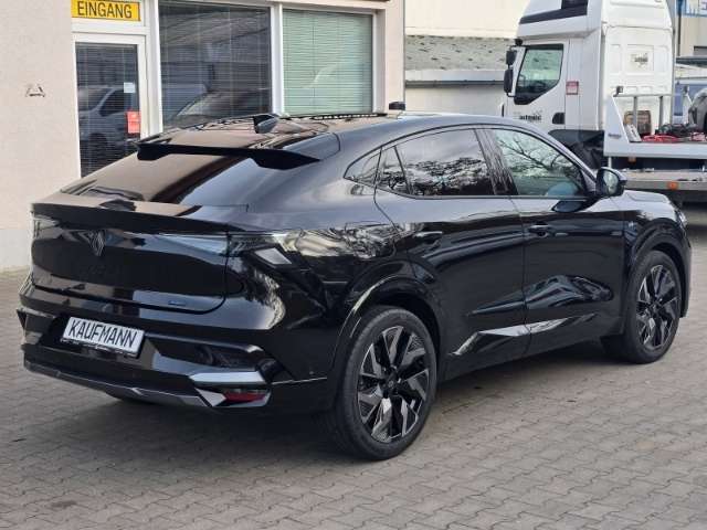 Fahrzeugbild eines Renault Rafale