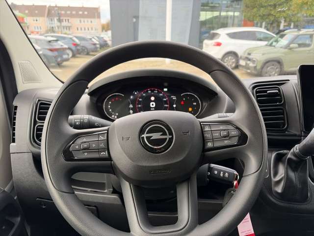 Fahrzeugbild eines Opel Movano