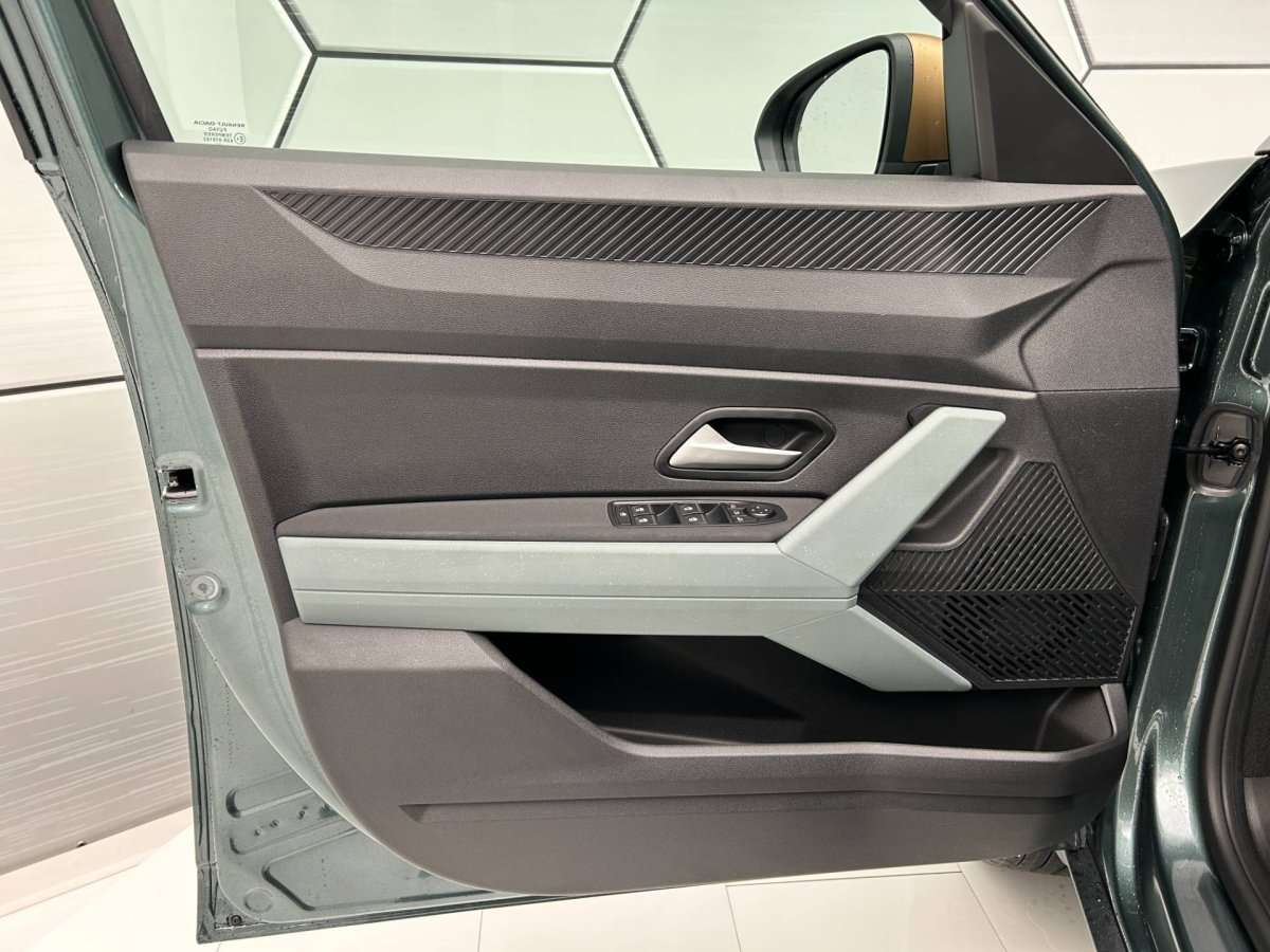 Fahrzeugbild eines Dacia Duster