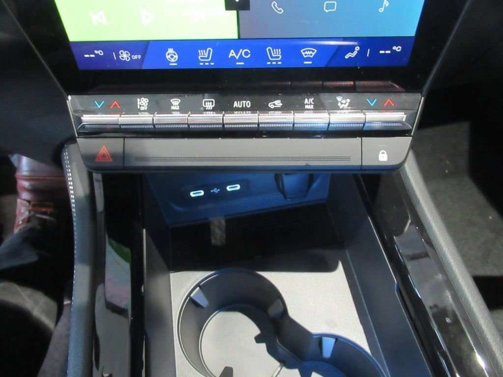 Fahrzeugbild eines Renault Rafale