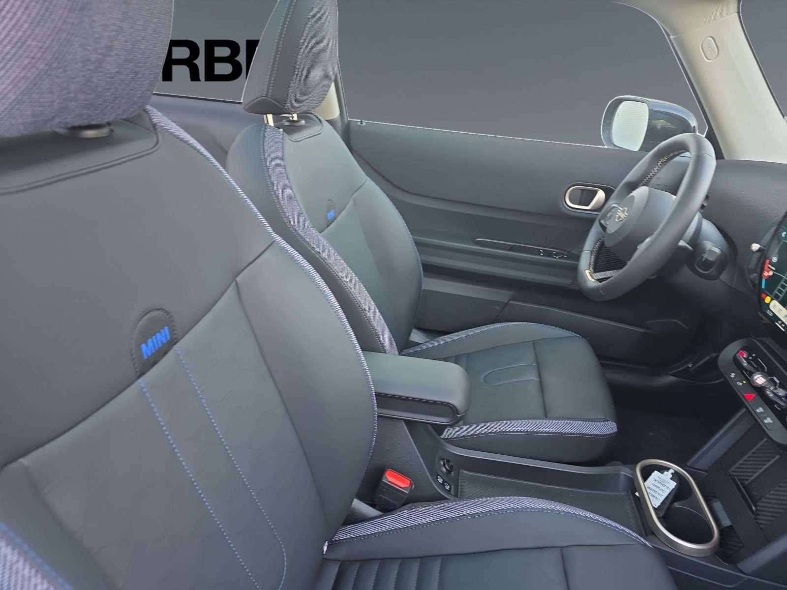Fahrzeugbild eines MINI COOPER