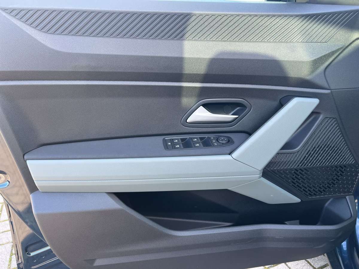 Fahrzeugbild eines Dacia Bigster