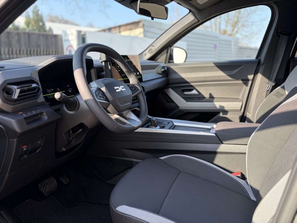 Fahrzeugbild eines Dacia Bigster