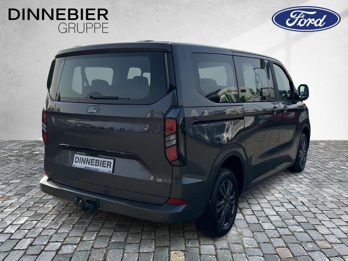 Fahrzeugbild eines Ford Tourneo Custom
