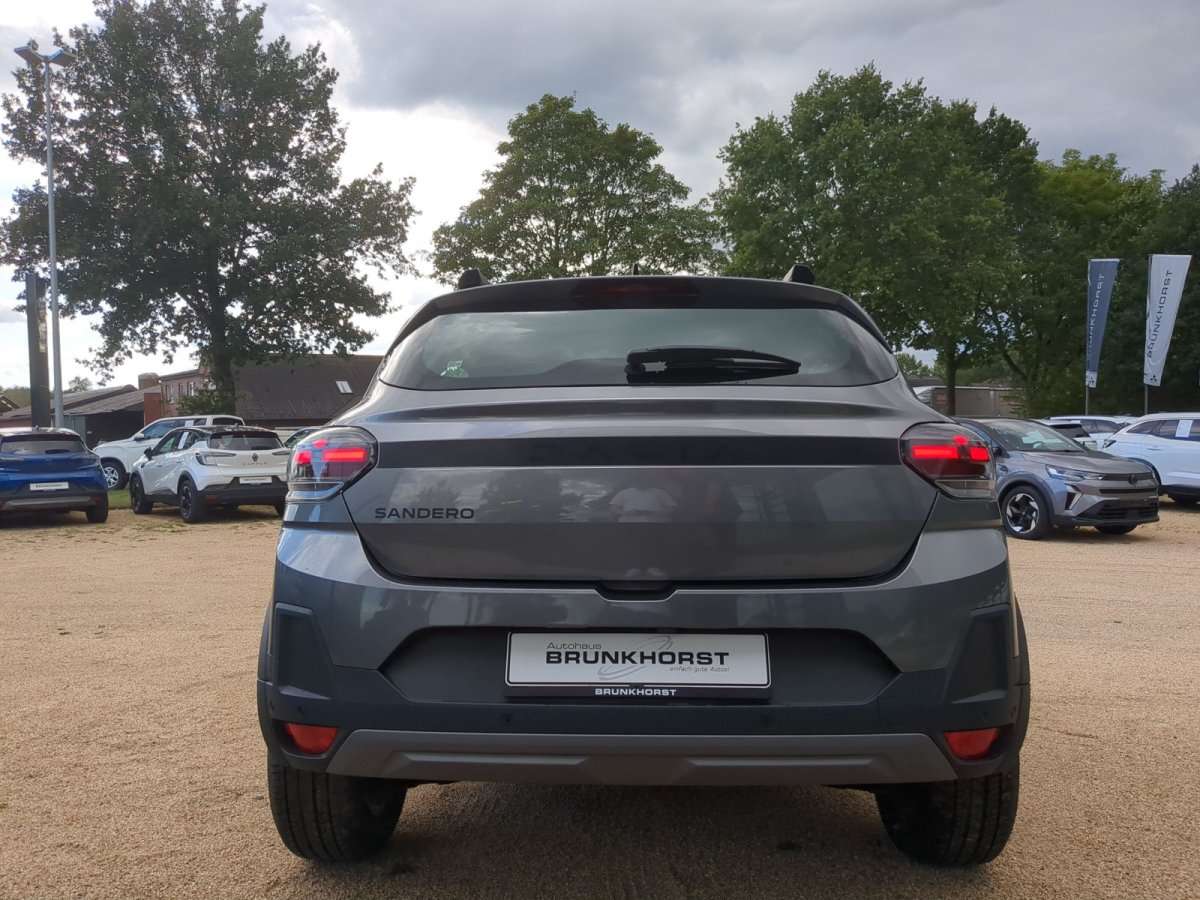 Fahrzeugbild eines Dacia Sandero