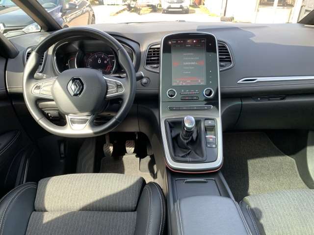 Fahrzeugbild eines Renault Grand Scénic