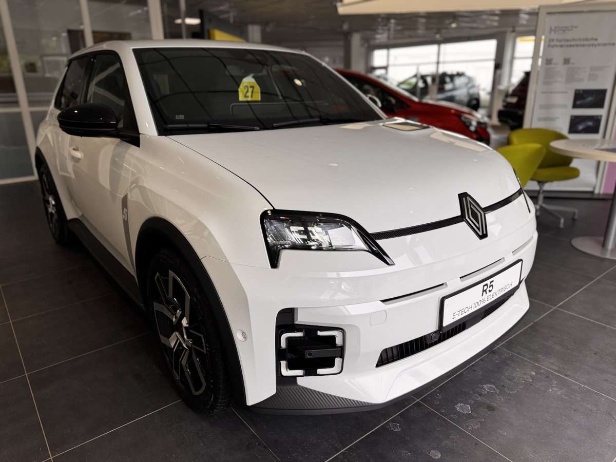 Fahrzeugbild eines Renault 5 E-TECH